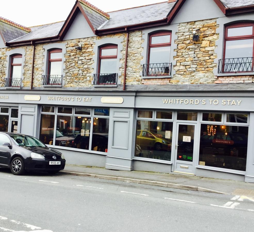 Bed and Breakfast Nik The Greek Burry Port Exteriér fotografie