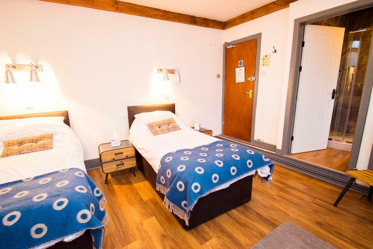 Bed and Breakfast Nik The Greek Burry Port Exteriér fotografie